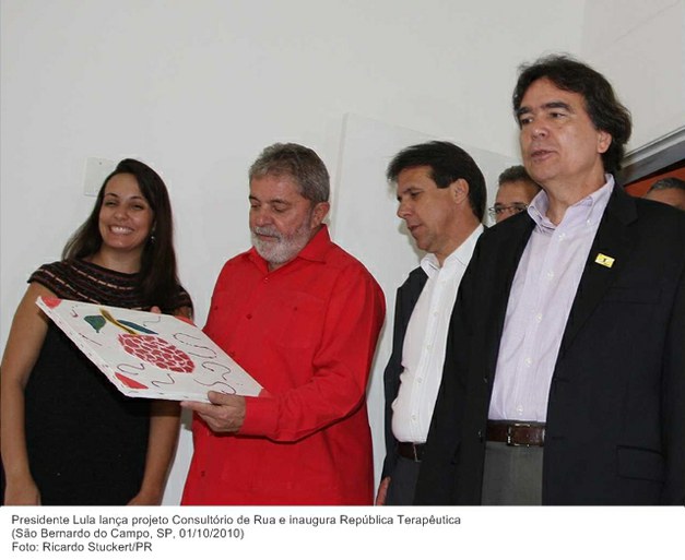 Presidente Lula lança projeto Consultório de Rua e inaugura República Terapêutica.