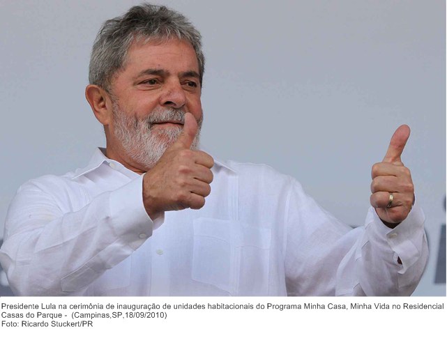 Presidente Lula na cerimônia de inauguração de unidades habitacionais do Programa Minha Casa, Minha Vida no Residencial Casas do Parque (2).