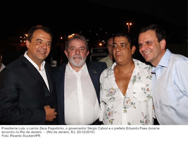 Presidente Lula, o cantor Zeca Pagodinho, o governardor Sérgio Cabral e o prefeito Eduardo Paes durante encontro no Rio de Janeiro.