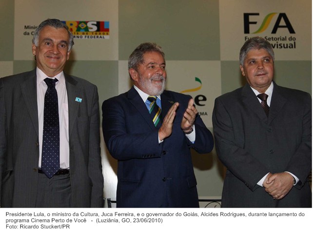 Presidente Lula, o ministro da Cultura, Juca Ferreira, e o governador do Goiás, Alcides Rodrigues, durante lançamento do programa Cinema Perto de Você
