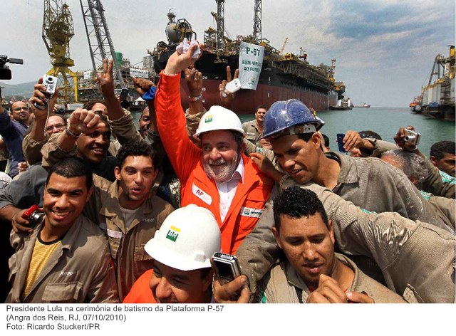 Presidente Lula participa da cerimônia de batismo da Plataforma P-57 (3).