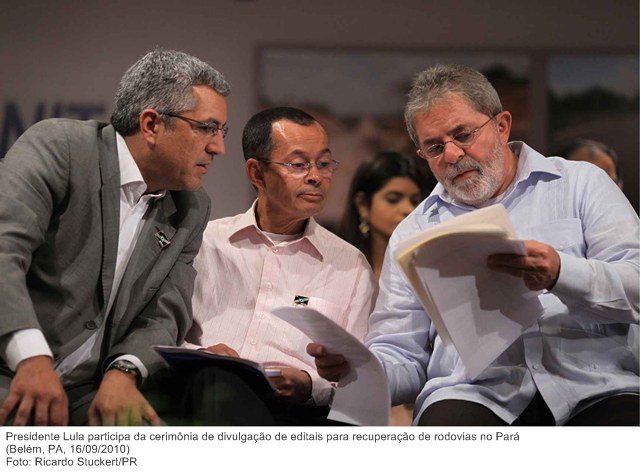 Presidente Lula participa da cerimônia de divulgação de editais para recuperação de rodovias no Pará.