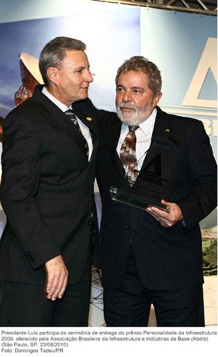 Presidente Lula participa da cerimônia de entrega do prêmio Personalidade da Infraestrutura 2009, oferecido pela Associação Brasileira da Infraestrutura e Indústrias de Base (Abdib) 