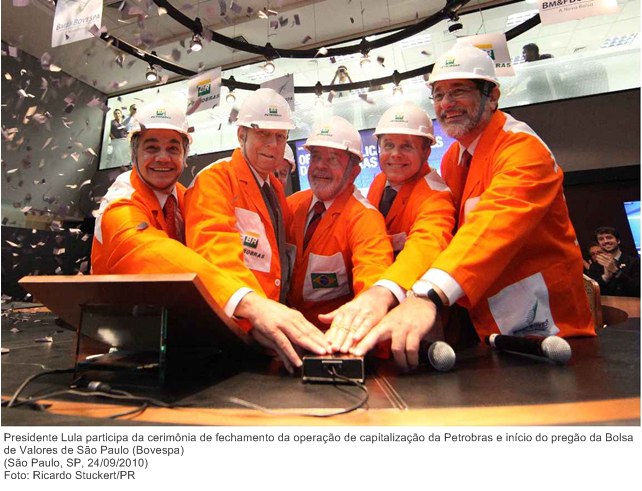 Presidente Lula participa da cerimônia de fechamento da operação de capitalização da Petrobras e início do pregão da Bolsa de Valores de São Paulo (Bovespa).