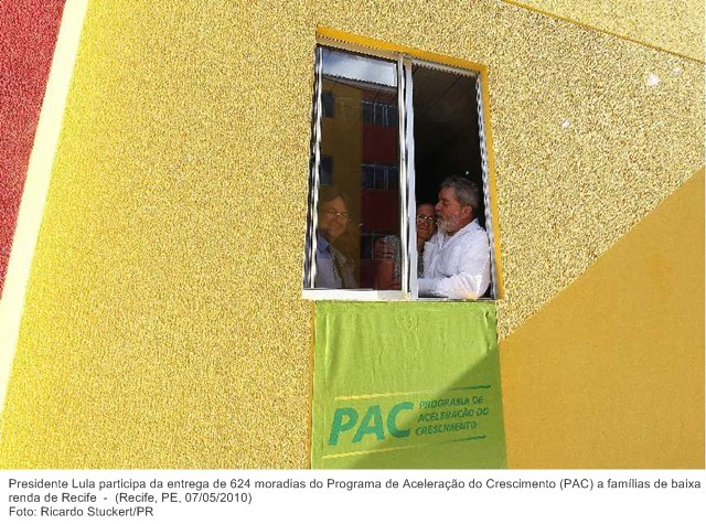 Presidente Lula participa da entrega de 624 moradias do Programa de Aceleração do Crescimento (PAC) a famílias de baixa renda de Recife.jpg