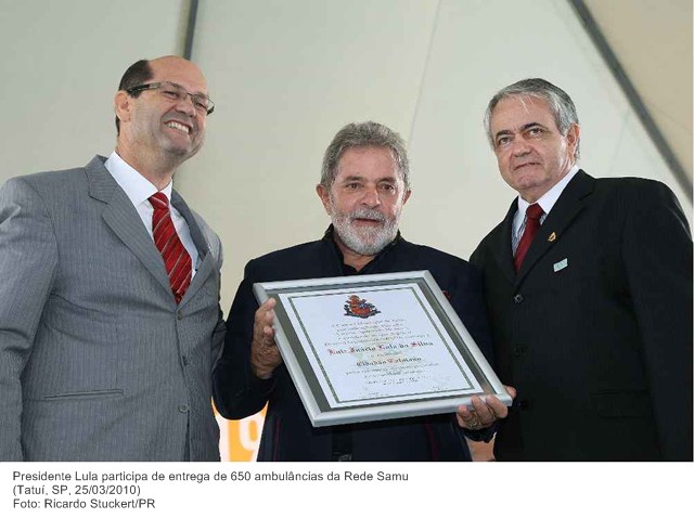 Presidente Lula participa de entrega de 650 ambulâncias da Rede Samu.
