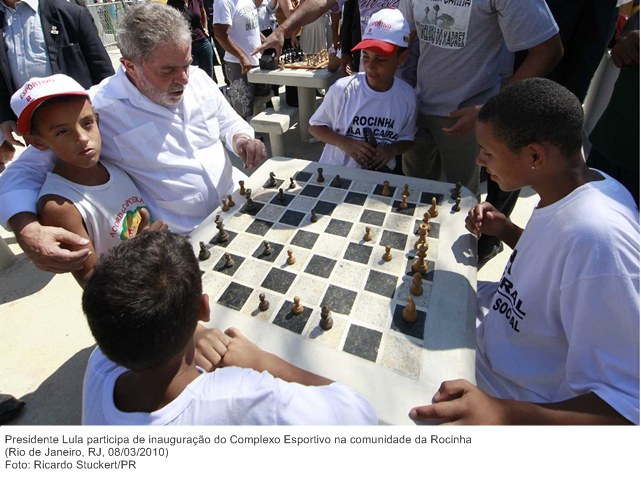 Presidente Lula participa de inauguração do Complexo Esportivo na comunidade da Rocinha.