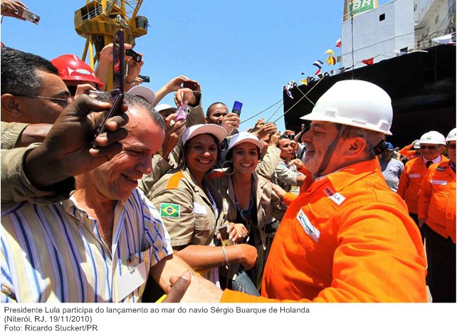 Presidente Lula participa do lançamento ao mar do navio Sérgio Buarque de Holanda.