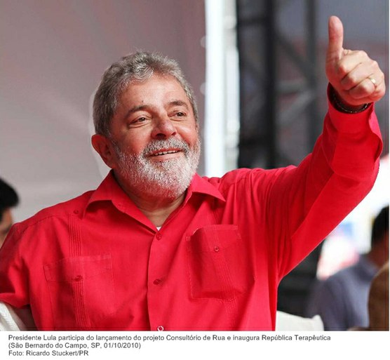 Presidente Lula participa do lançamento do projeto Consultório de Rua e inaugura República Terapêutica.