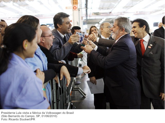 Presidente Lula visita a fábrica da Volkswagen do Brasil