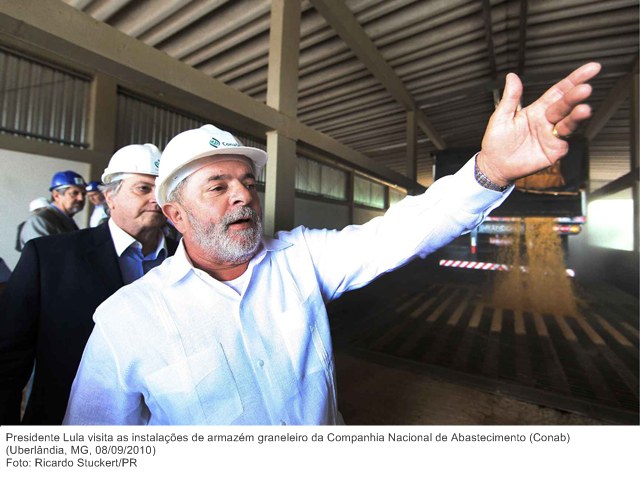 Presidente Lula visita as instalações de armazém graneleiro da Companhia Nacional de Abastecimento (Conab) 