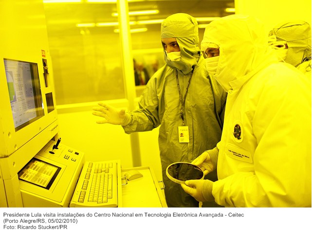 Presidente Lula visita instalações do Centro Nacional em Tecnologia Eletrônica Avançada - Ceitec.