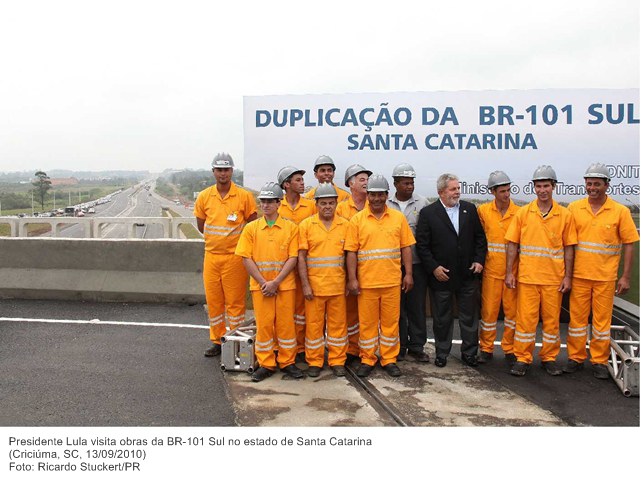 Presidente Lula visita obras da BR-101 Sul no estado de Santa Catarina