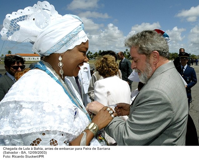 Chegada de Lula à Bahia, antes de embarcar para Feira de Santana