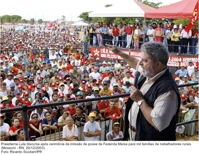 Presidente Lula discursa após cerimônia de imissão de posse da Fazenda Maísa para mil famílias de trabalhadores rurais.jpg