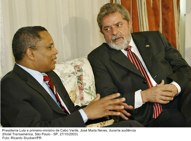 Presidente Lula e primeiro-ministro de Cabo Verde, José Maria Neves, durante audiência.jpg