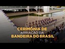 Guardas usam trajes históricos para cerimônia da bandeira
